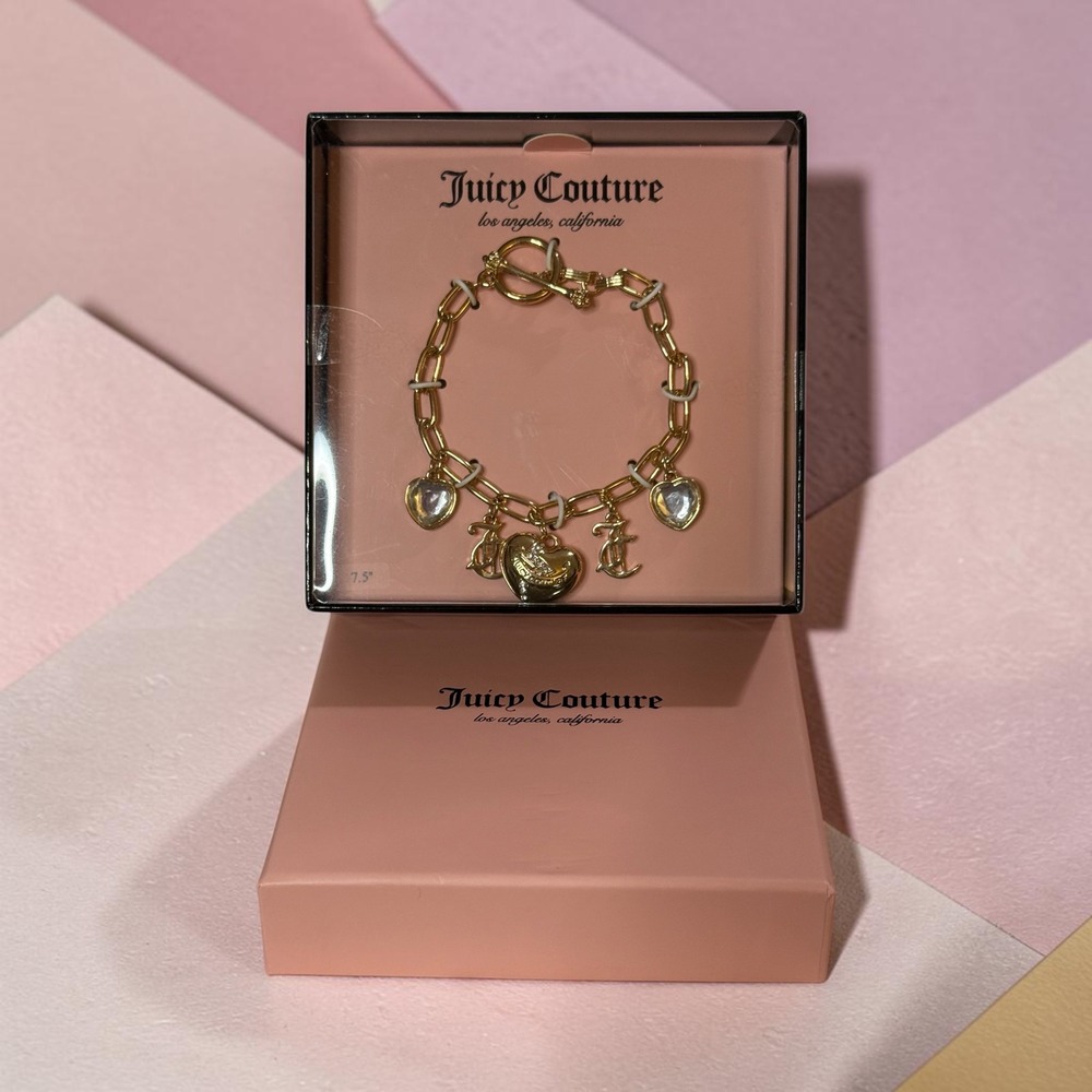 Juicy Couture Gold Tone Heart Charm Bracelet Crystal Logo Toggle Clasp NIB 7.5"
